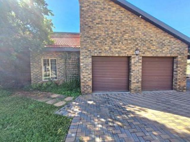 House for sale in Waterkloof, Gauteng