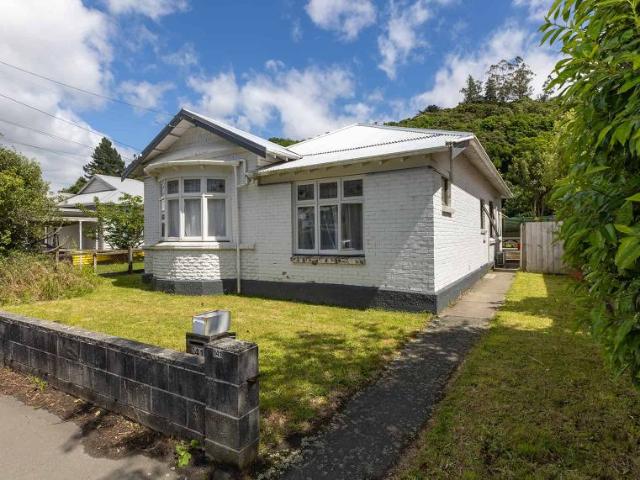 House for rent in Otakou