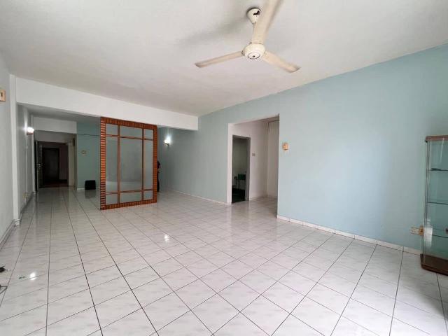 Apartment for sale in Petaling, Damansara Damai