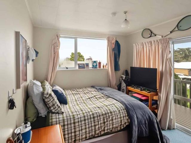 House for rent in Chaslands, Canterbury