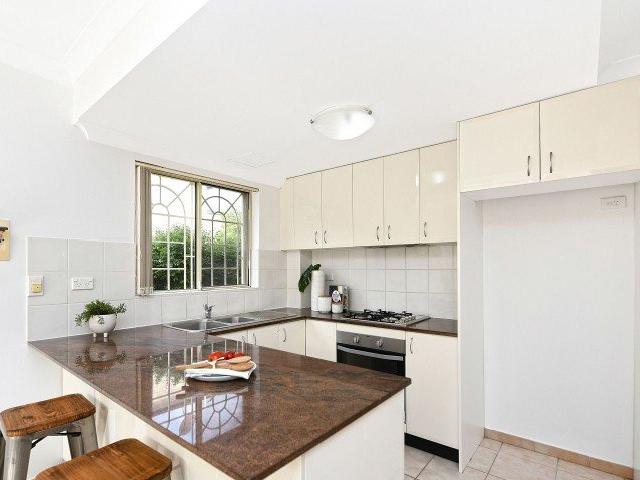 Townhouse for rent in Sydney, New South Wales