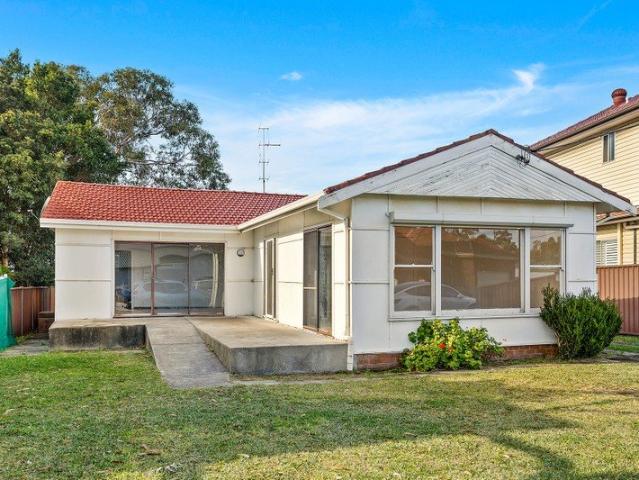 House for rent in Wollongong West, New South Wales