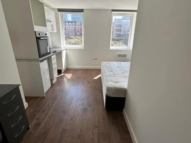 Studio for rent in London Borough of Croydon, Greater London