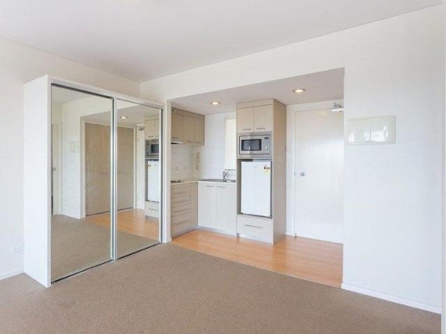 Granny Flat for rent in Toombul, Queensland