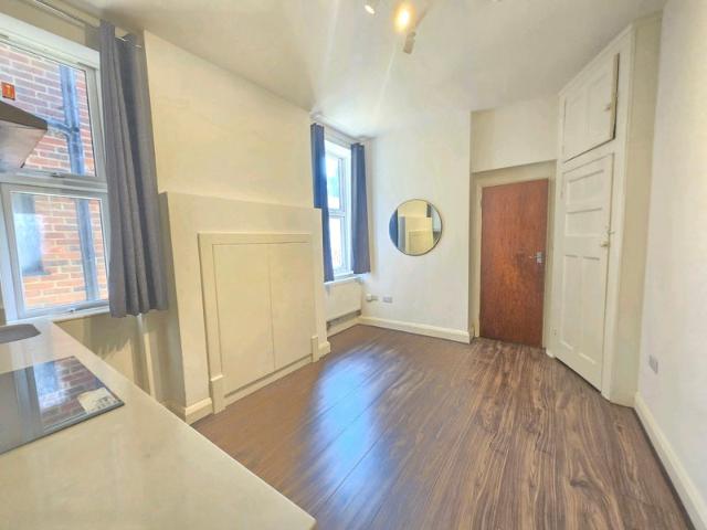 Studio for rent in Golders Green, Greater London