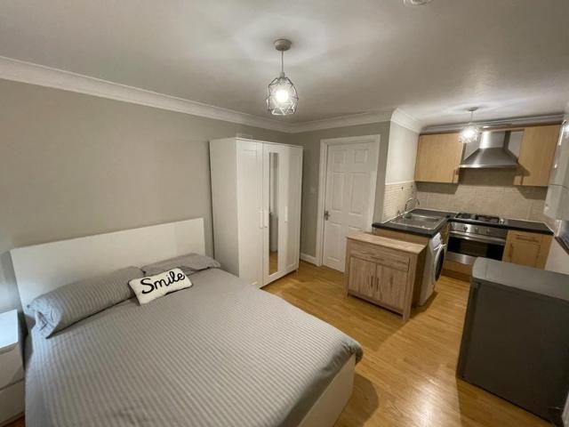 Studio for rent in Bermondsey, Greater London