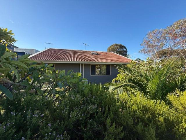 Granny Flat for rent in Spearwood, Western Australia