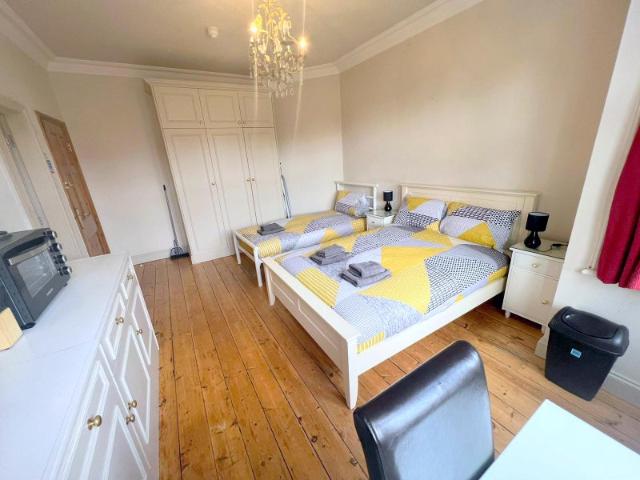 Studio for rent in London Borough of Sutton, Greater London