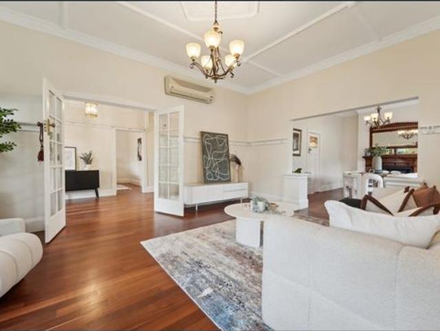 House for rent in Strathmore, Melbourne