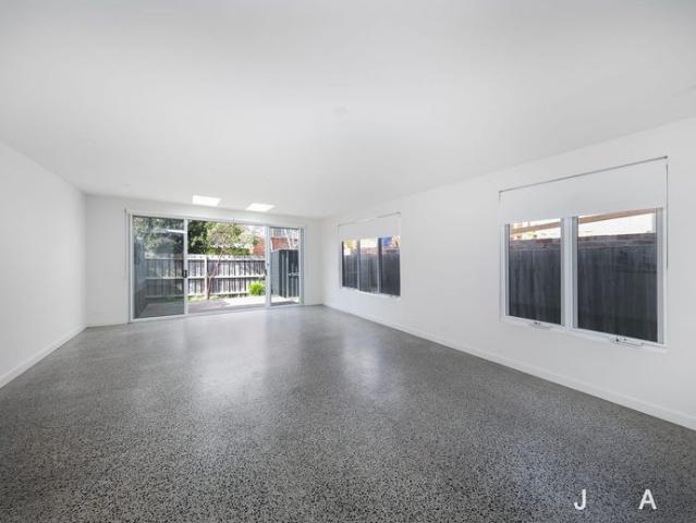 Townhouse for rent in Camerons Creek, Victoria