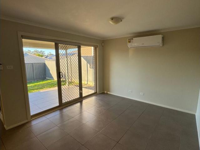 House for rent in Jordan Springs, Sydney