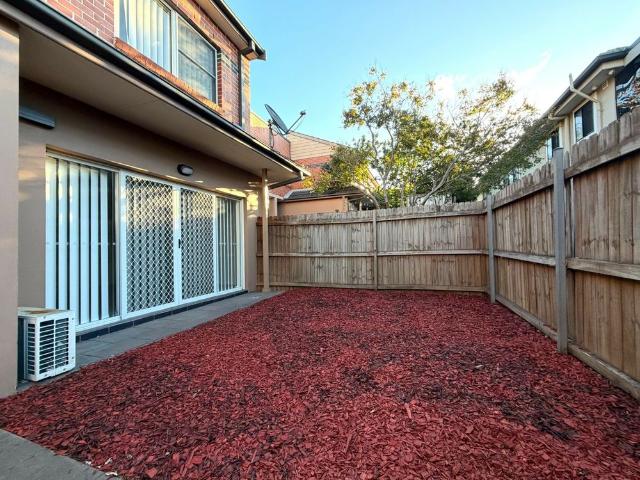 Townhouse for rent in Sydney, New South Wales