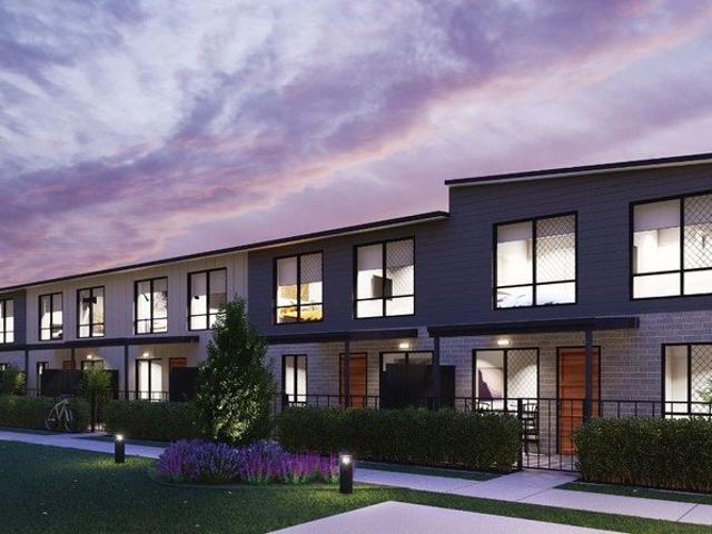 Townhouse for rent in Capestone, Greater Brisbane