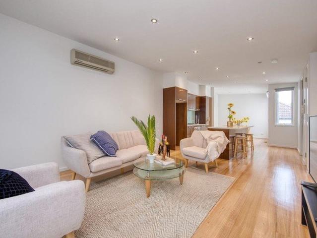 Townhouse for rent in Elsternwick, Melbourne