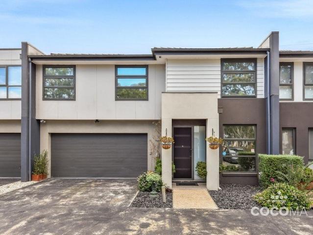 Townhouse for sale in Camerons Creek, Victoria