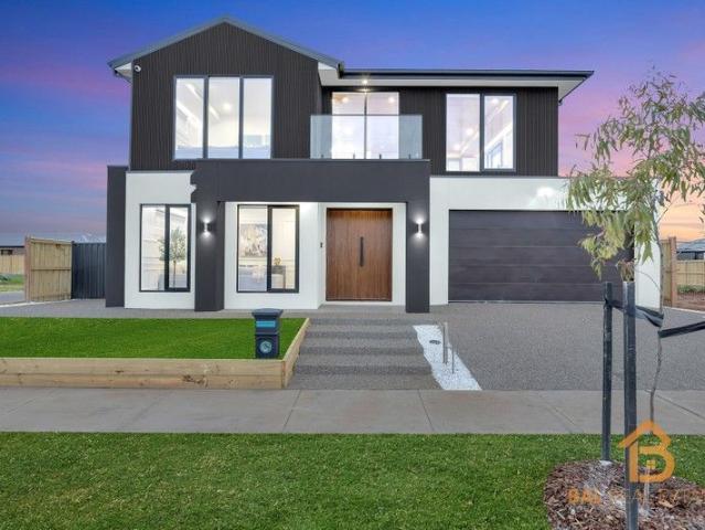 House for sale in Victoria