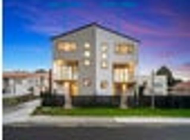 Townhouse for sale in New Lynn