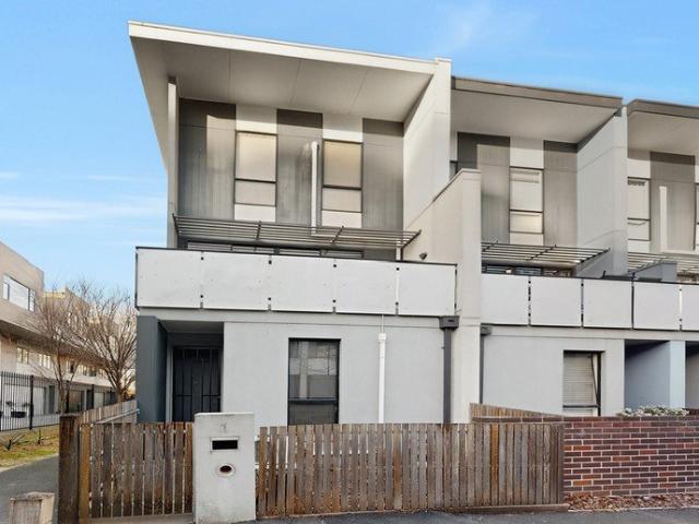 Townhouse for rent in Camerons Creek, Victoria