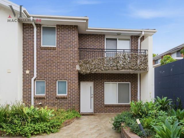 Townhouse for rent in Sydney, New South Wales