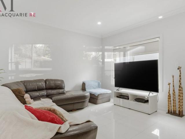 Townhouse for rent in Sydney, New South Wales