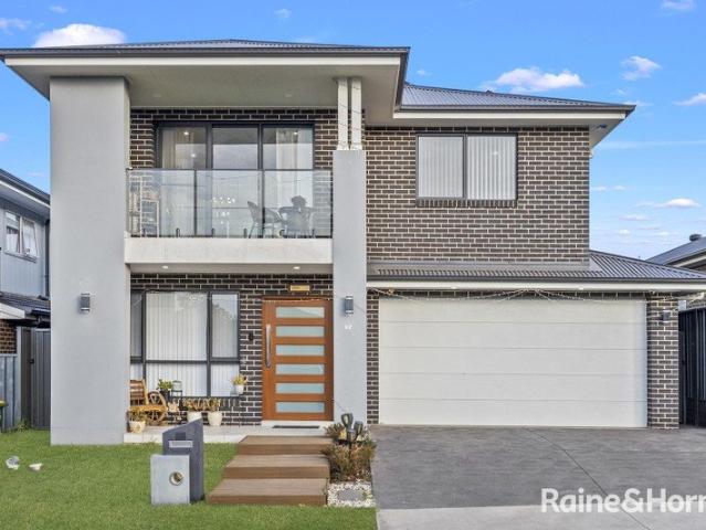 House for rent in Claymore, Sydney