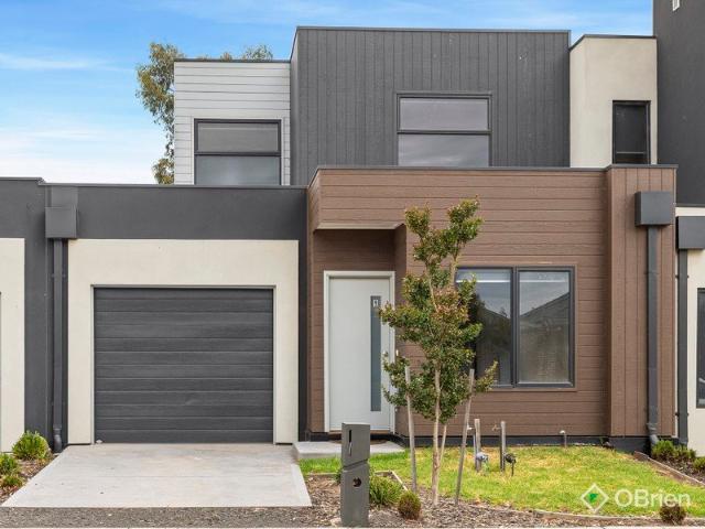 Townhouse for rent in Camerons Creek, Victoria