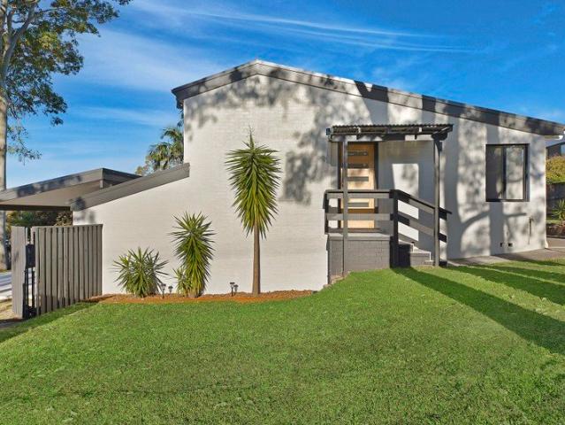 House for rent in Wamberal, Gosford