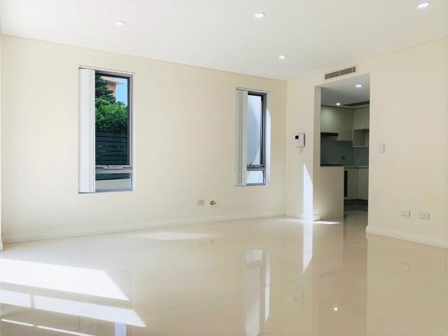 Apartment for rent in Lower North Shore, Sydney