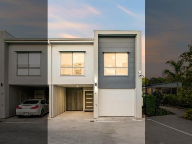Townhouse for sale in Toombul, Queensland