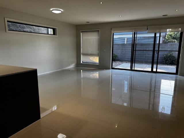 Townhouse for rent in Camerons Creek, Victoria