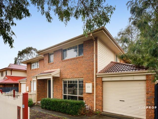 Townhouse for rent in Camerons Creek, Victoria