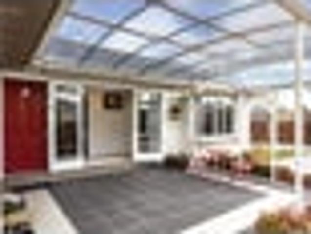House for sale in Chaslands, Canterbury