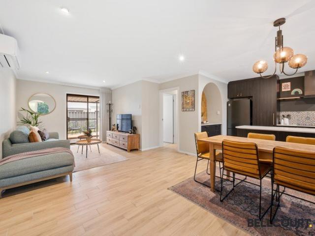 Villa for sale in Como, Western Australia