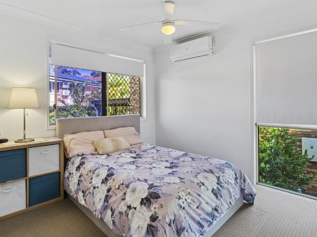 Townhouse for sale in Helensvale Town Centre