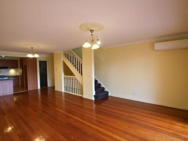 Townhouse for rent in Camerons Creek, Victoria