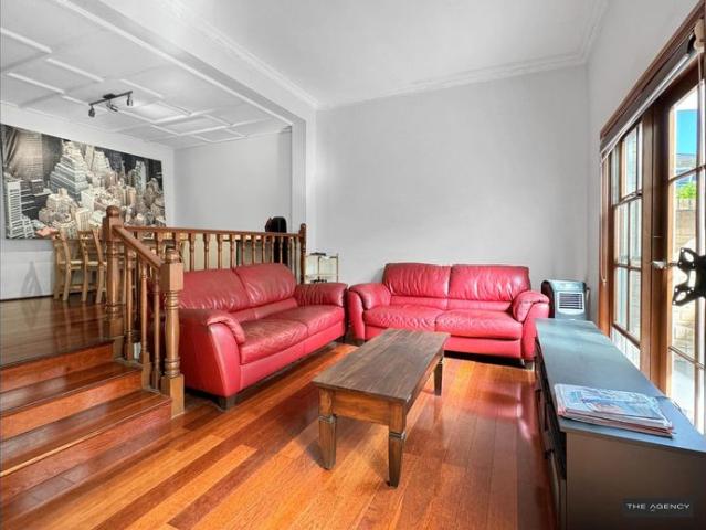 Townhouse for rent in Sydney, New South Wales