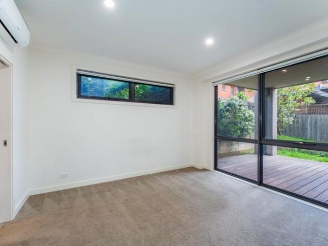 Townhouse for rent in Doncaster East, Melbourne