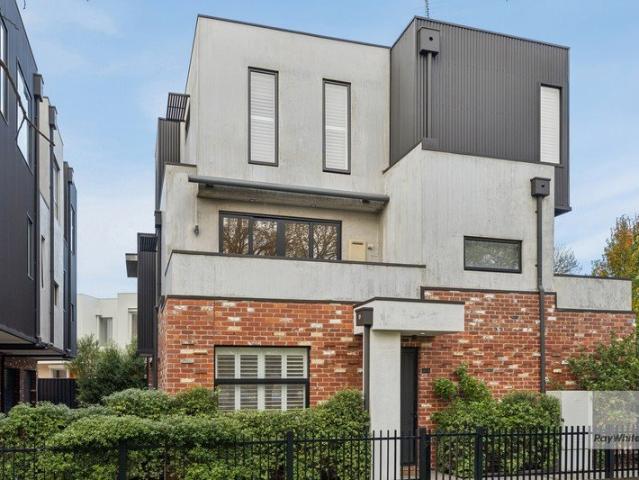 Townhouse for sale in Camerons Creek, Victoria