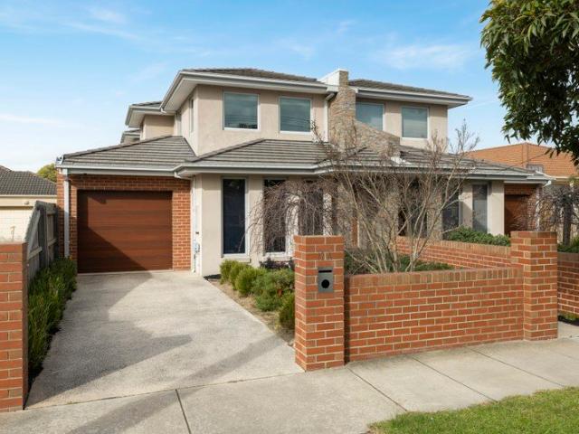 Townhouse for sale in Camerons Creek, Victoria