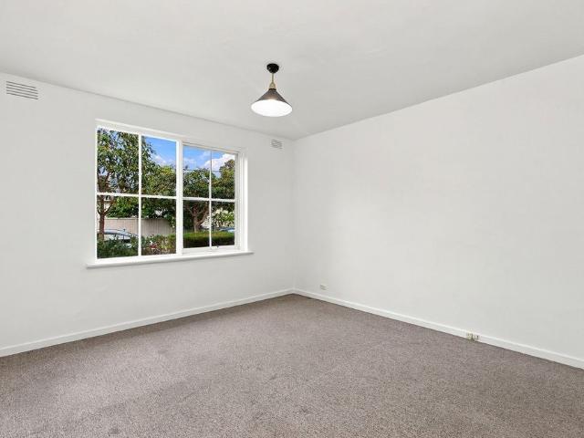 Apartment for rent in Ormond, Melbourne