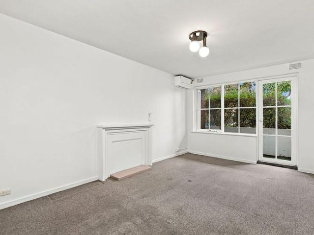 Apartment for rent in Ormond, Melbourne