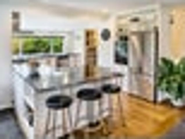 House for sale in Days Bay, Wellington