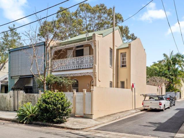House for sale in Macdonaldtown, Sydney