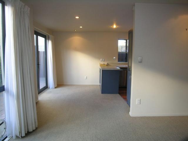 Townhouse for rent in Saint Albans, Linwood-Central-Heathcote Community