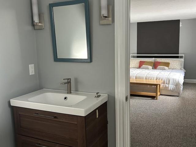 Room for rent in Roslindale, Allston