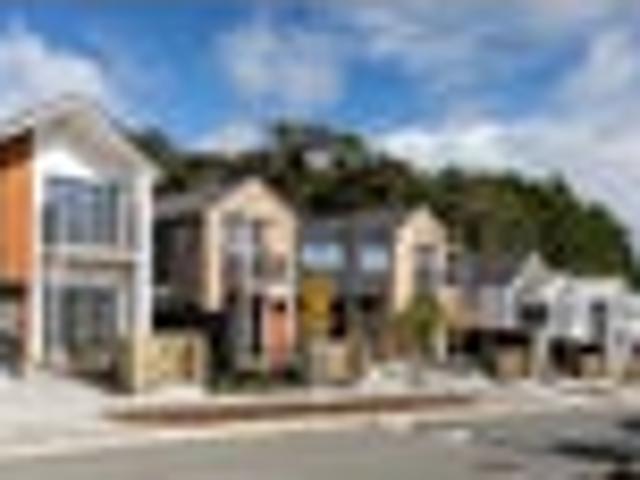 Townhouse for sale in Waitakere