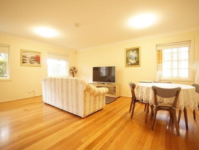 Townhouse for rent in Sydney, New South Wales