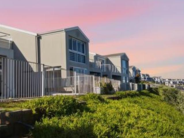 Townhouse for rent in Cape Town, Western Cape