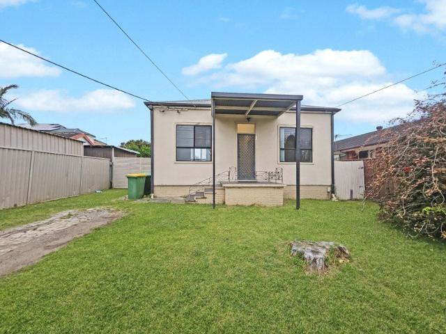 House for rent in Yagoona, Sydney