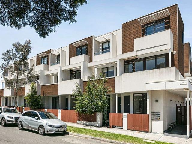 Townhouse for rent in Camerons Creek, Victoria